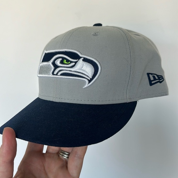 Seattle Seahawks Hat Cap New Era Size 7 1/2 Fitted Gray Blue NFL 59Fifty - Picture 1 of 5